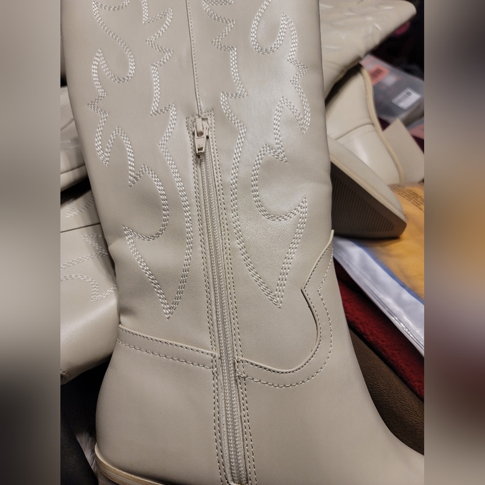 Comfy rated 4.7. Women's Cream Knee-High Boots - Picture 8 of 14